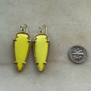 Kendra Scott Skylar Arrowhead gold and neon yellow earrings